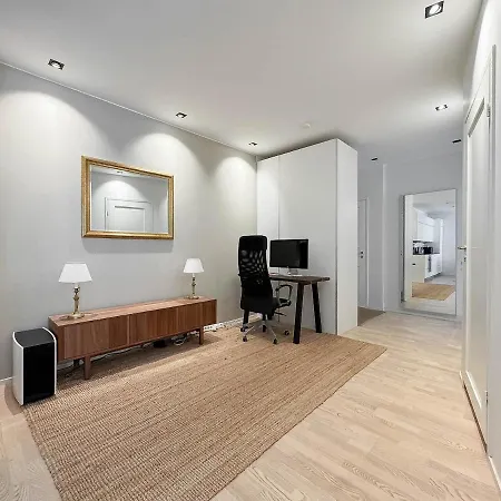 Modern 2br Downtown, Private Sauna, Workspace Apartment Helsinki